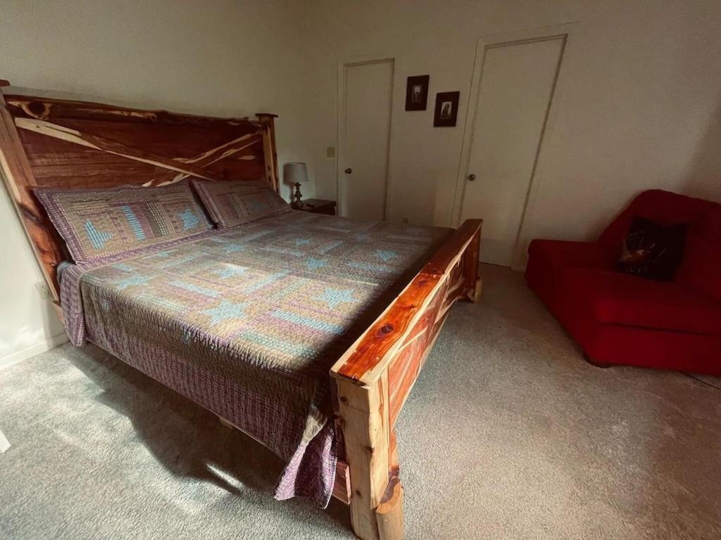 Cabin With Treehouse Views, 3 King Beds, 4 Bunks, And Large Hot Tub! Gatlinburg Eksteriør billede
