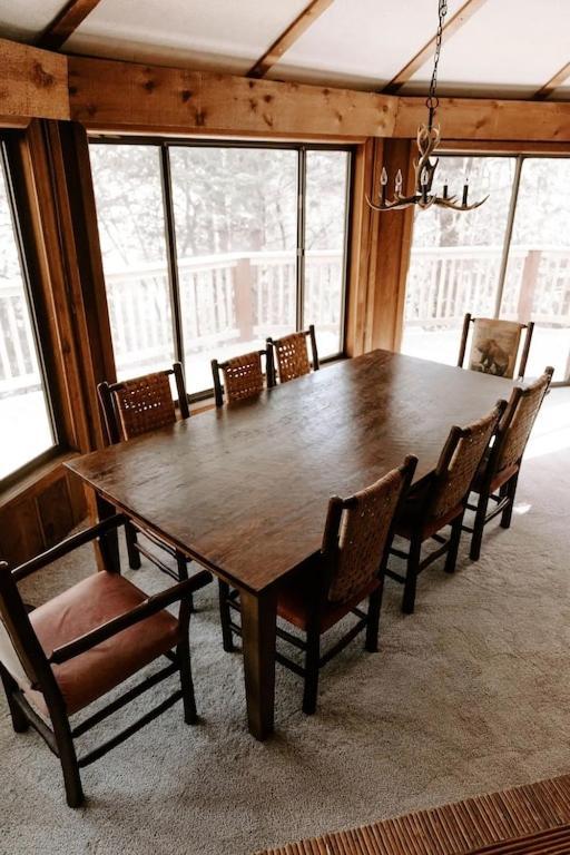 Cabin With Treehouse Views, 3 King Beds, 4 Bunks, And Large Hot Tub! Gatlinburg Eksteriør billede